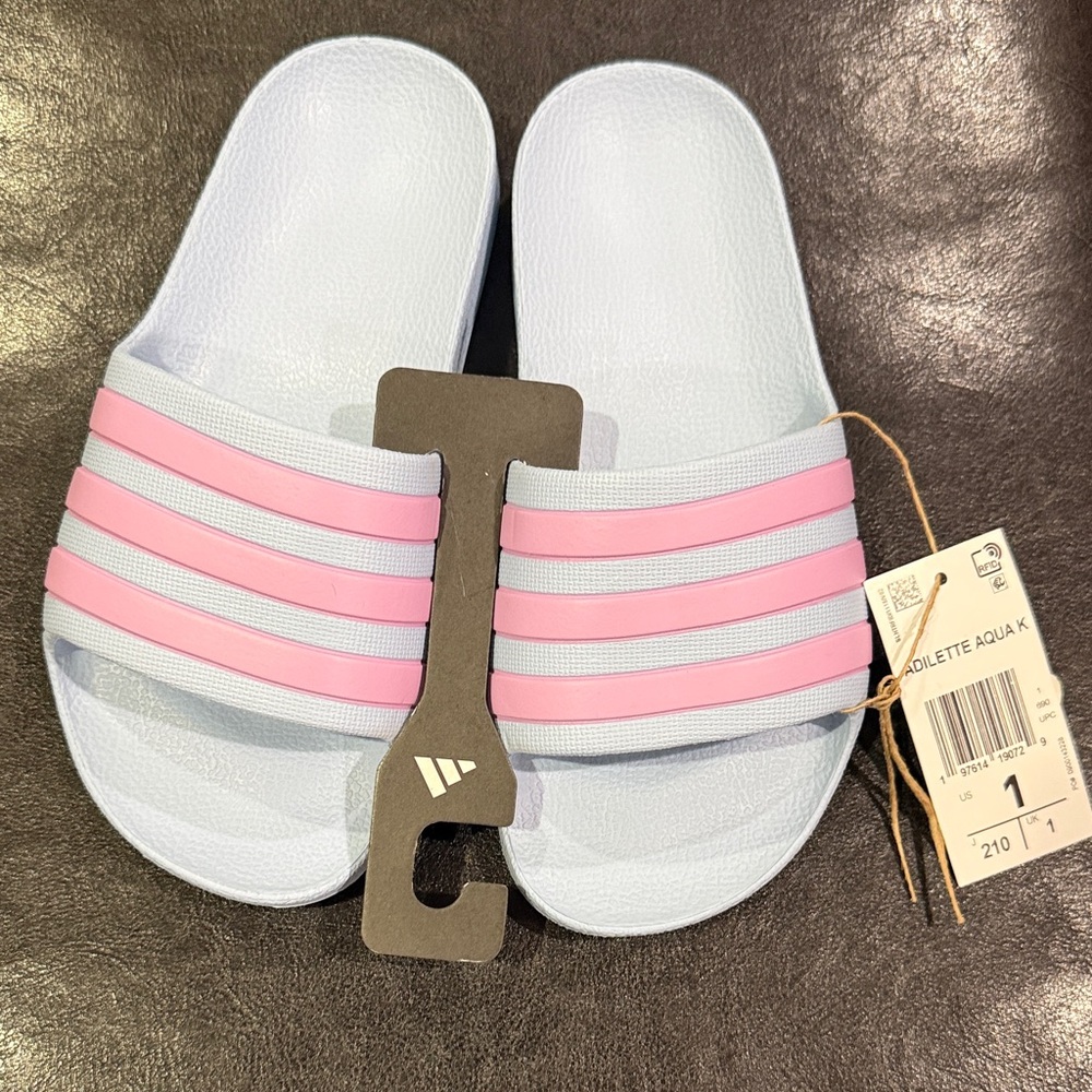 💓NEW💓 Adidas Kids Sandals in Light Blue and Pink
